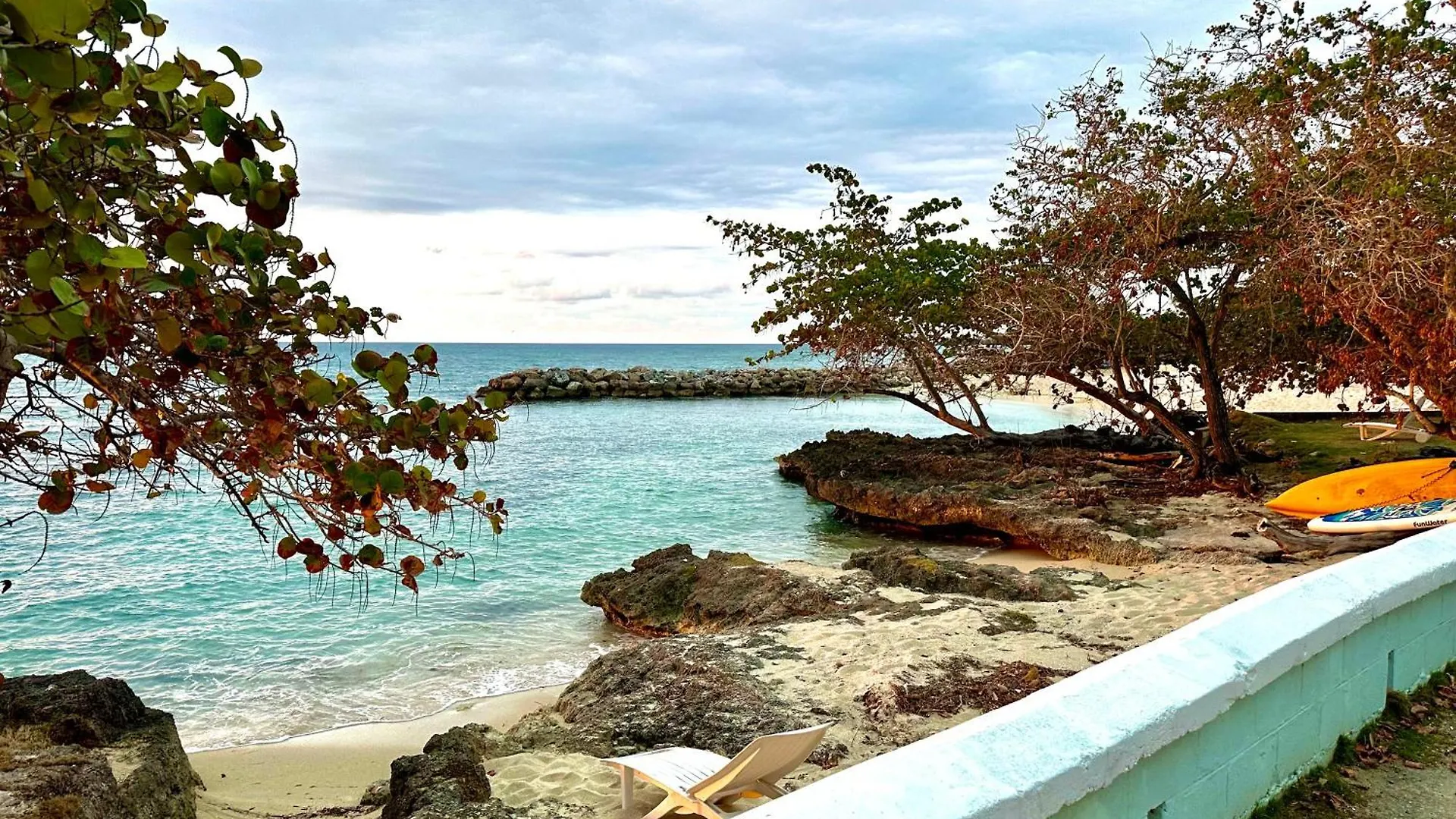 Casa Mire-Lee, Seaside Serenity At Negril 7 Miles Beach, Point Village Appartement